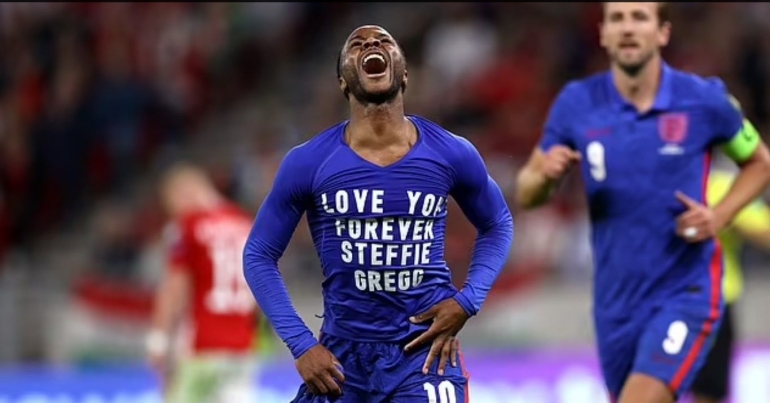 Raheem Sterling merayakan gol ke gawang Hungaria, (3/9/2021) dini hari WIB: Dailymail.co.uk