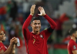 Cristiano Ronaldo merayakan kemenangan Portugal atas Irlandia. Ronaldo membuktikan dirinya belum habis. (Foto/Reuters) 