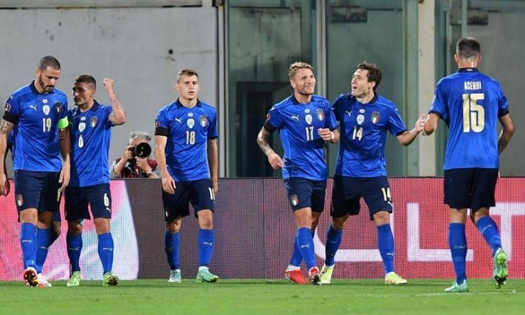 Selebrasi tim Italia setelah gol ke gawang Bulgaria. Gambar: bola.okezone.com