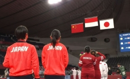 Indonesia Raya berkumandang dan Merah-Putih mengangkasa di panggung Paralimpiade Tokyo: https://twitter.com/BadmintonTalk