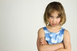 Kecanduan game bisa membuat anak mudah marah dan membangkang (Foto : pixabay/martakorton)