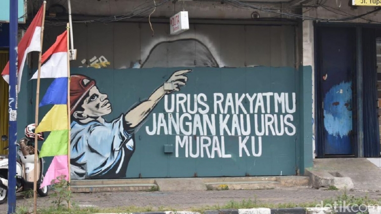 sumber: Salah satu mural di Karawang. (Foto: Yuda Febrian Silitonga/detikcom) 
