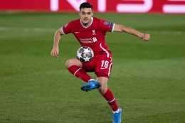 Ozan Kabar, saat berseragam Liverpool. (via vbetnews.com)