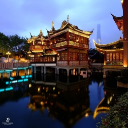Meskipun modern, Shanghai masih memiliki Tempat Minum Teh seperti ini kawasan Kota Tua Shanghai. Sumber: dokumentasi pribadi