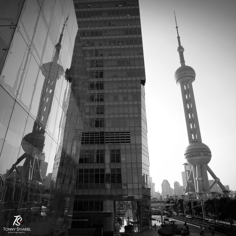 Oriental Pearl Tower, Pudong- Shanghai. Sumber: dokumentasi pribadi