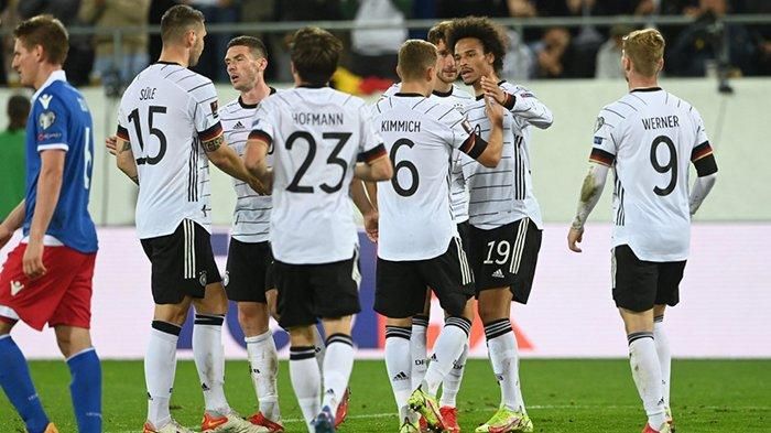 Para pemain Jerman kala mengalahkan Liechtenstein 2-0 di pertandingan ke-4 Grup J kualifikasi Piala Dunia Zona Eropa (sumber : batam.tribunnews.com)