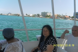 Cruise meluncur menuju  Pulau Cayman Island (dok pribadi)