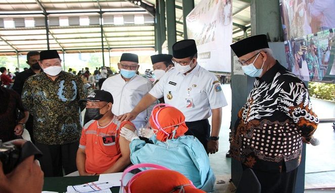 Gubernur DKI, Anies baswedan Kunjungi Vaksinasi LDII/dokpri