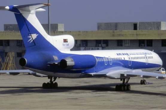 Pesawat jenis Tupolev buatan Uni Soviet yang pernah digunakan Ariana. Sumber: Udo Haafke