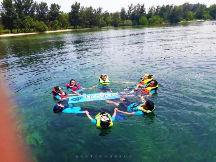 snorkelling pulau sangiang