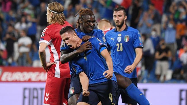 Dengan pemain-pemain lapis dua, Italia menang telak atas Lithuania di Kualifikasi Piala Dunia 2022. (REUTERS/ALBERTO LINGRIA)