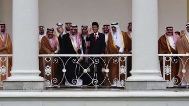 Presiden Joko Widodo dan Raja Arab Saudi, Salman dan rombongan di Istana Bogor (Foto: Antara/Puspa Perwitasari via viva.co.id)
