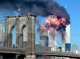 Gedung WTC saat tragedi 11 September 2001. Sumber: Reuters