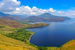 Danau Toba sangat luas (dok Indonesiatravel.id)