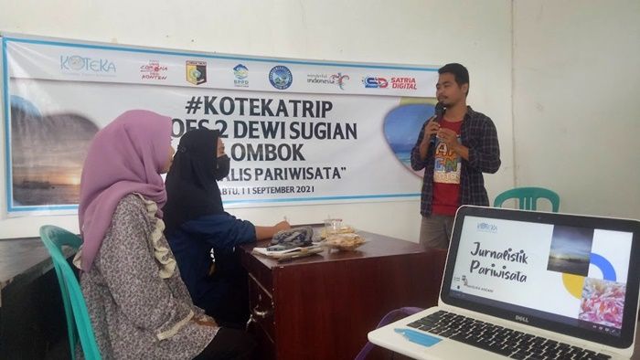 Sekdes Dewi Sugian, Bagus Hadi Kusuma, menyampaikan sambutan di sharing 'Jurnalistik Pariwisata'. Dokpri