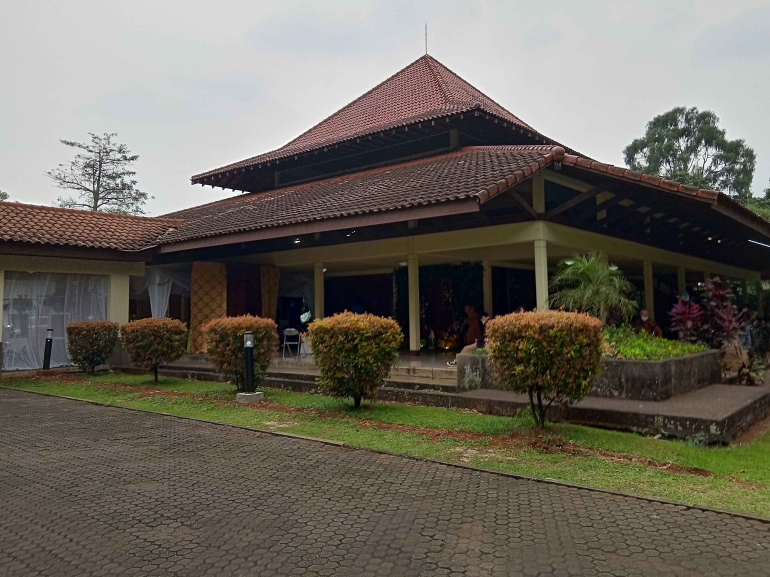 Gedung tempat acara resepsi pernikahan yang saya hadiri|dok. pribadi