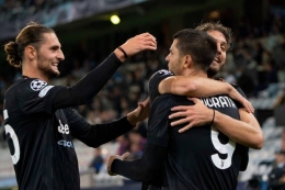 Pemain Juventus merayakan gol ke gawang Malmo FF. (via Getty Images)
