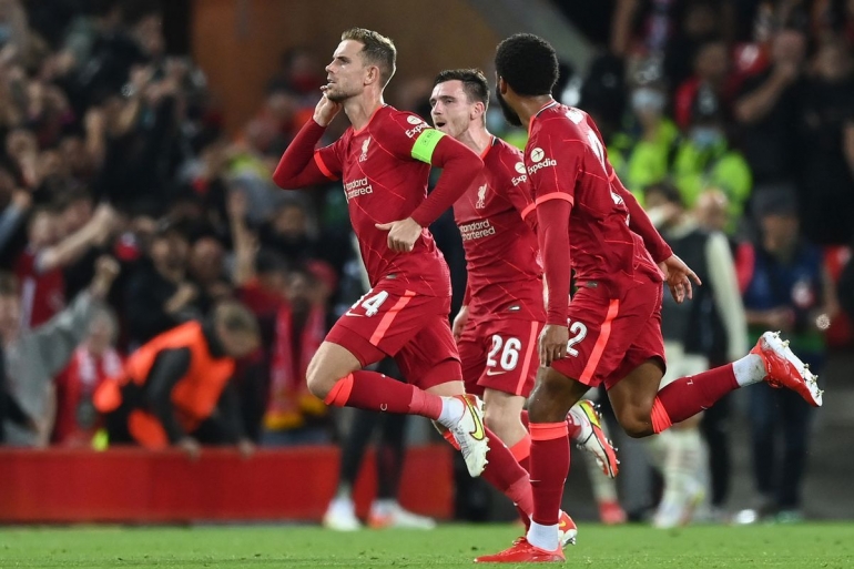 Pemain Liverpool merayakan gol ke gawang AC Milan. (via sbnation.com)