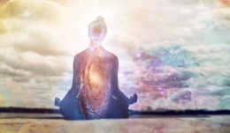 Meditasi pernafasan dan tubuh. Sumber: himalayaninstitute.org 
