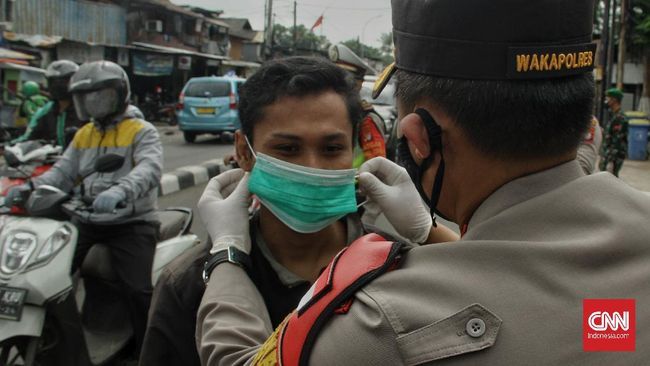 Kepatuhan Pakai Masker di 2.654 Kelurahan di Bawah 60 Persen | Sumber: CNN Indonesia