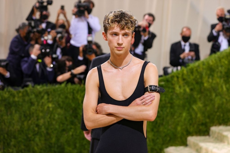 Troye Sivan, Met Gala 2021. Sumber: Theo Wargo/Getty Images