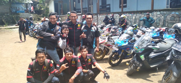 Komunitas motor 