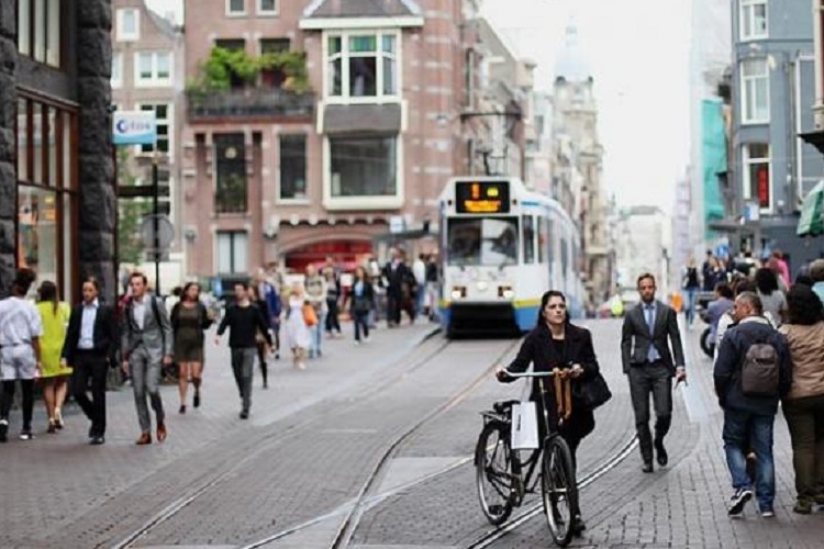 Ilustrasi kehidupan sehari-hari di Amsterdam. Foto: Lucky Fransiska/Kompas.com