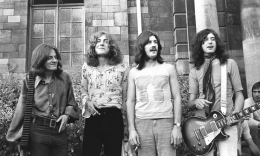 Para personil band Led Zeppelin (sumber: udiscovermusic.nl)