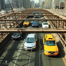 Jalur mobil di Jembatan Brooklyn. Sumber: dokumentasi pribadi