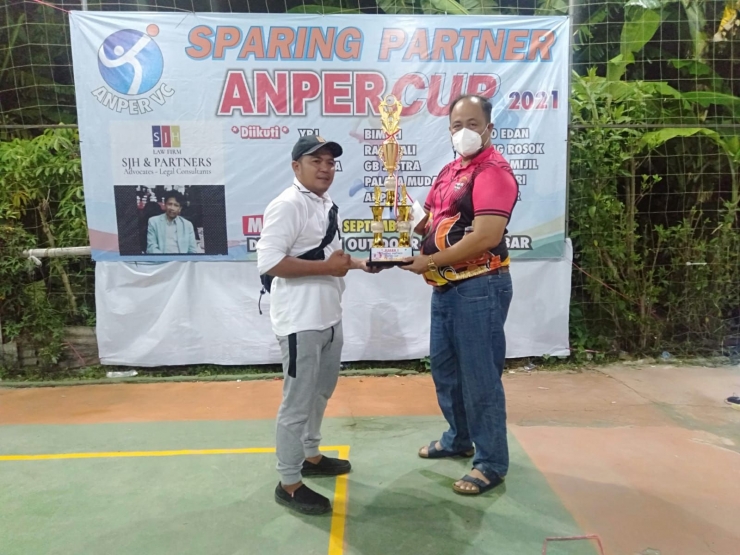 Ketua PBVSI Jakarta Barat  Abdul Aziz Muslim SH Gelar Sparing Turnamen ANPER CUP Volli Ball 2021