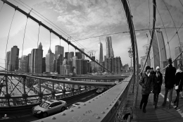 Lokasi jembatan Brooklyn sangat strategis untuk menikmati panorama Manhattan. Sumber: dokumentasi pribadi