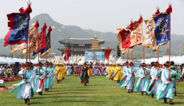 www.flickrs.com/Tentara dan pengawal kerajaan Dinasty Joseon di Istana Gyeongbokgung, Seoul