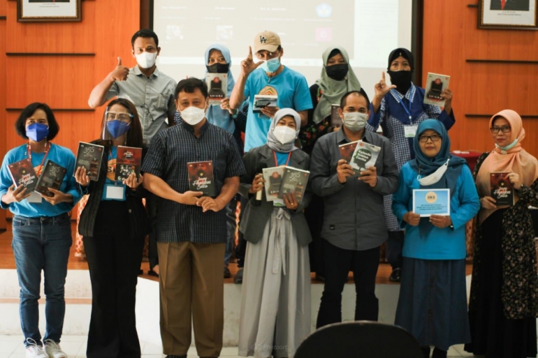 Peluncuran Buku Hasil Karya Para Penulis SKS/Dokpri