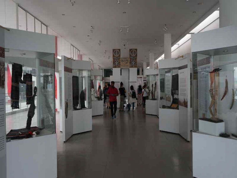 Museum pengenalan adat Batak (sumber : deddyhuang.com)