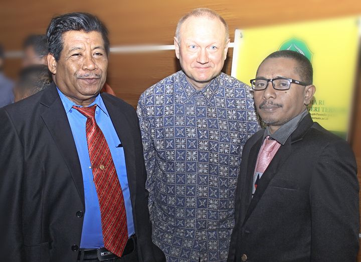 Almarhum Jumahir Jamulia (kanan) / dokpri