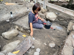 Salah Seorang Arkeologi di Bakara pada Agustus 2021 