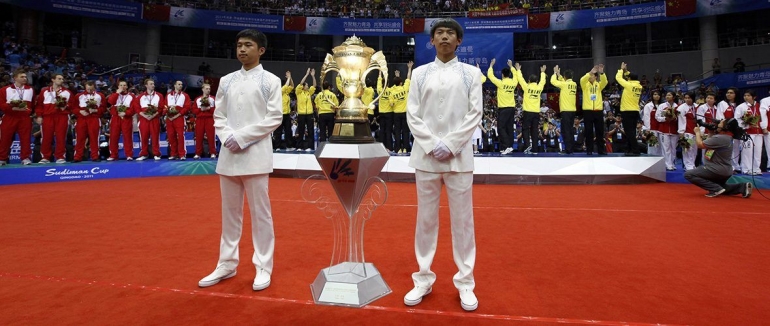 Trofi Piala Sudirman: bwfbadminton.com