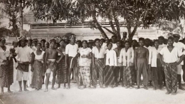 Orang-orang Jawa yang menjadi koeli kontrak di Guyana Belanda (Suriname). Foto: Wikipedia Commons