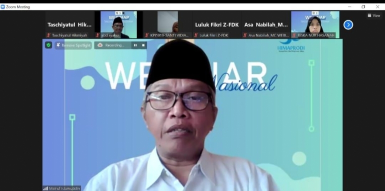 Kyai Ma'ruf Islamuddin menjadi narasumber dalam acara Webinar Nasional yang diselenggarakan oleh FDK UINSA (Sumber: Dokprib, 25 Sept 2021)