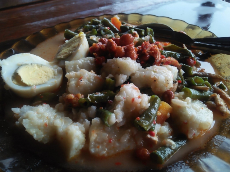 Lontong sayur (Dok. Pribadi)