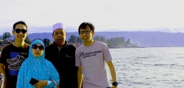 Momen kenangan bersama keluarga di Danau Toba (dokpri)