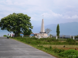 Tugu Samosir di dekat Pelabuhan Onan Runggu (Dokumentasi pribadi)