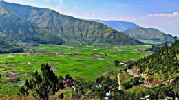 Panorama Sianjur Mulamula. Sumber: traveloka.com