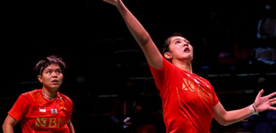 Debut mengesankan Fadia/Ribka dengan menyumbang poin dari nomor ganda putri (Foto Badmintonindonesia.org)