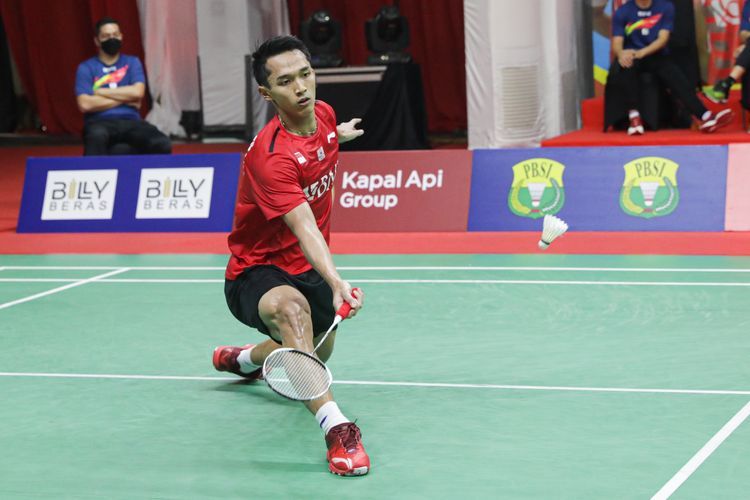 Jonatan Christie harus kalah dari tunggal putra Kanada, Brian Yang dalam laga di Piala Sudirman 2021 (Foto Badminton Indonesia via Kompas.com).