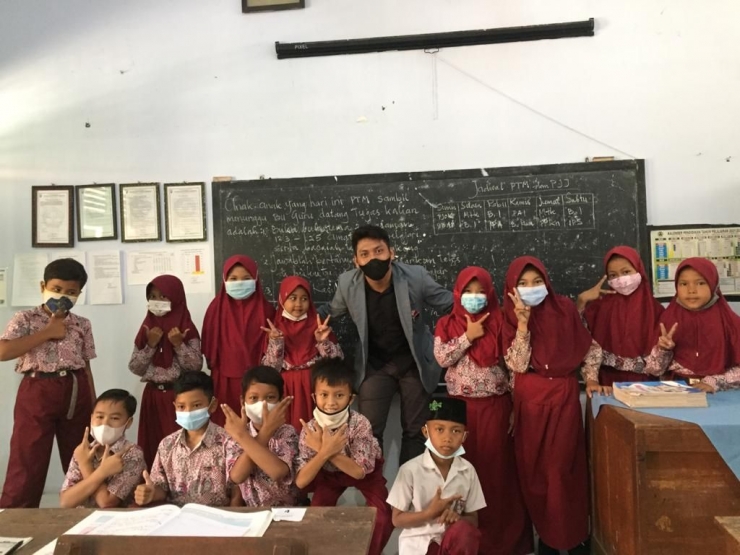 KKN Tematik UPI 2021: Pentingnya Literasi Baca Tulis di Sekolah Dasar selama Pandemi Covid-19