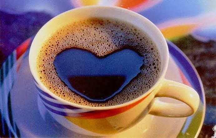 Secangkir kopi hangat di pagi hari | ilustrasi: sastrananta.com