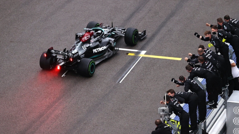 Lewis Hamilton juara seri untuk ke-100 kali