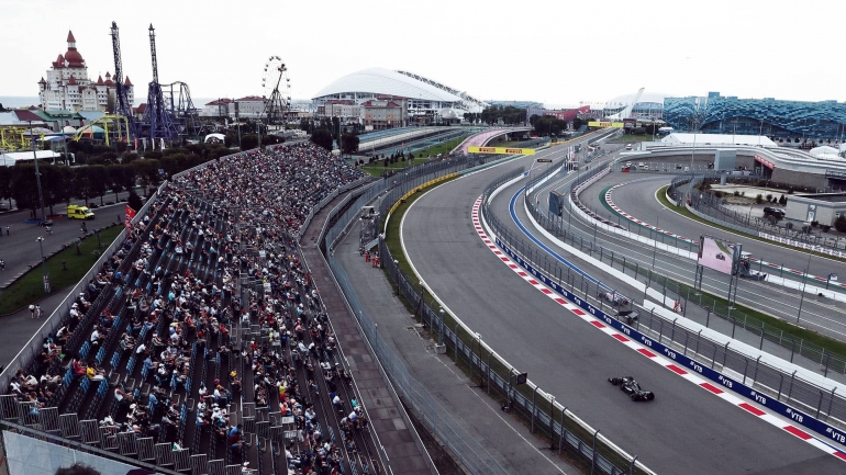 Turn 1 pada Sochi Autodromo, Russia (f1.com)