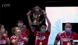 China merebut gelar ke-12 di Piala Sudirman: https://twitter.com/BadmintonTalk